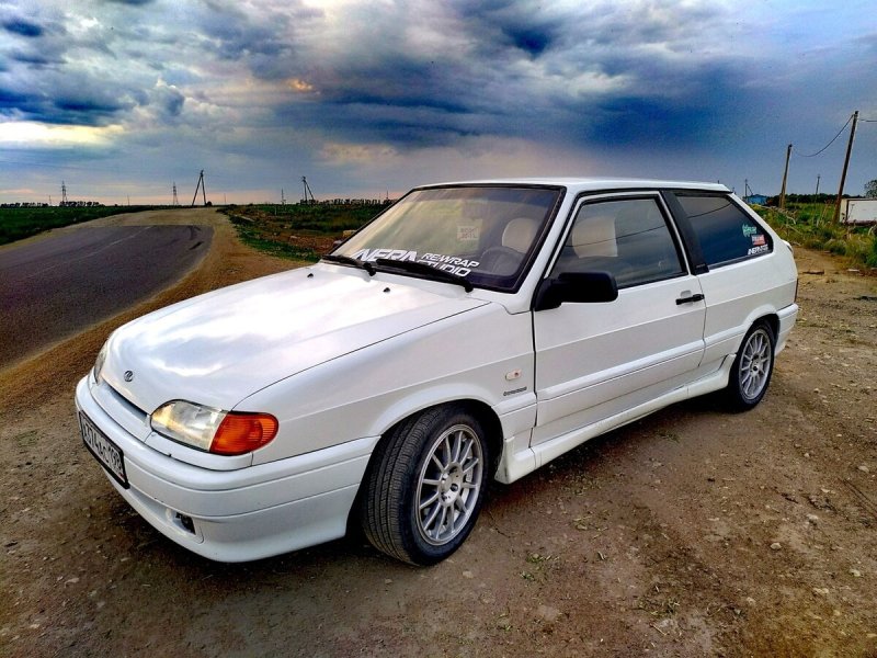 ВАЗ 2113 С ангельскими глазками фото