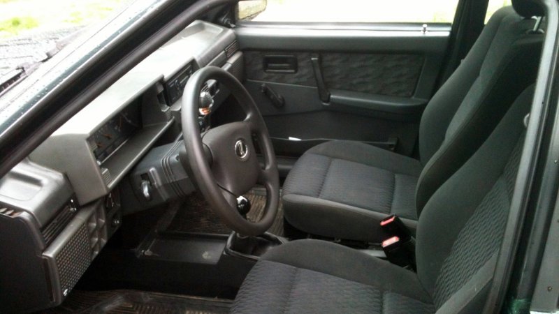 ВАЗ 21099 черный салон