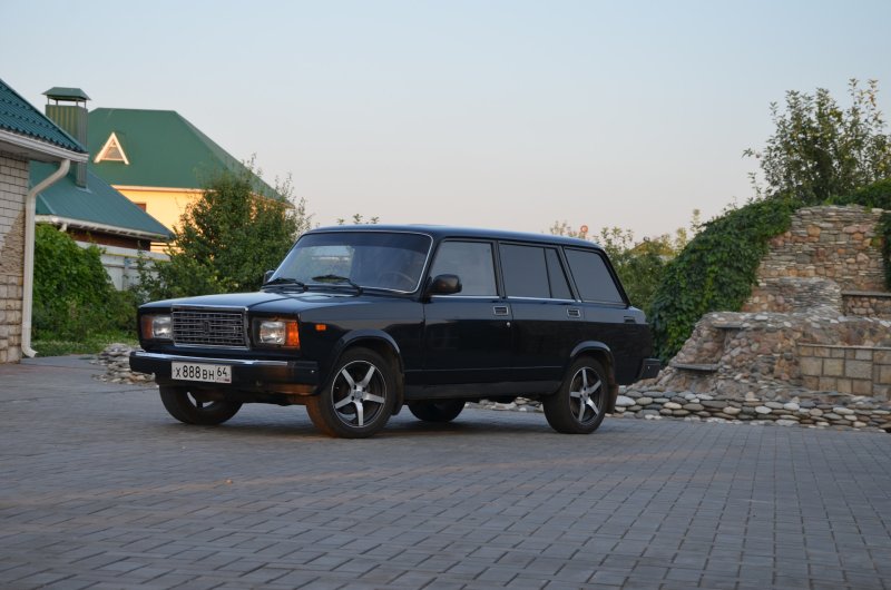ВАЗ 2104 черная