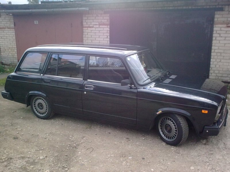 ВАЗ 2104 черная