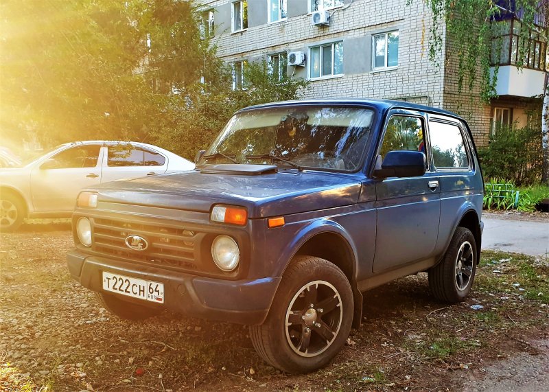 Лада-Нива 4х4 голубая