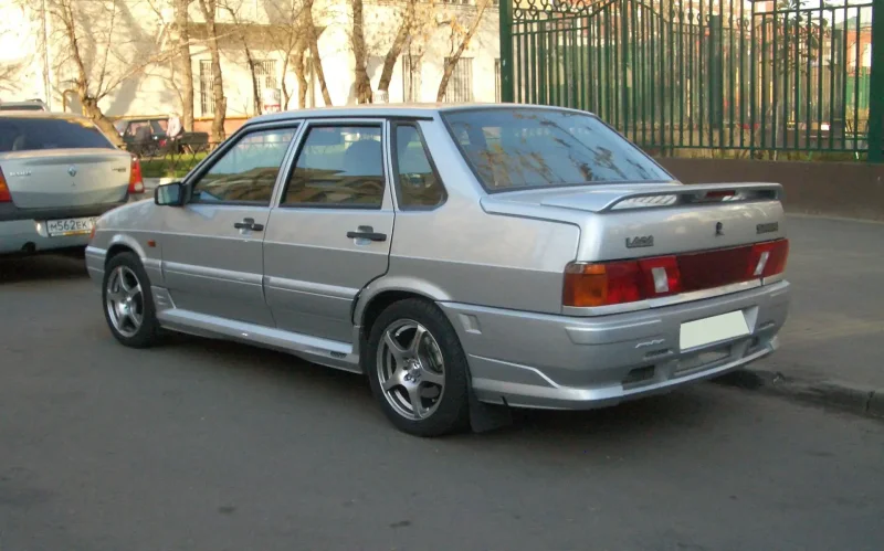 AVR бампер ВАЗ 2115