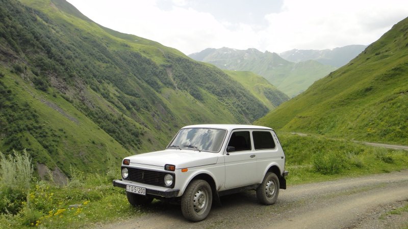 Внедорожник Lada Niva Travel