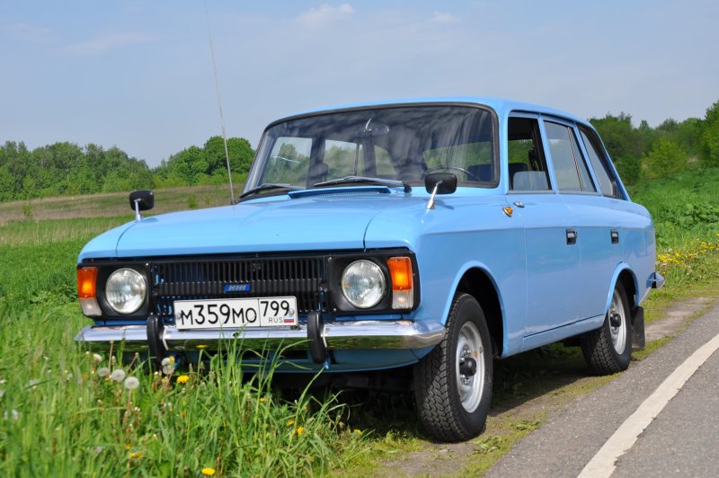 Москвич 2125 девушка