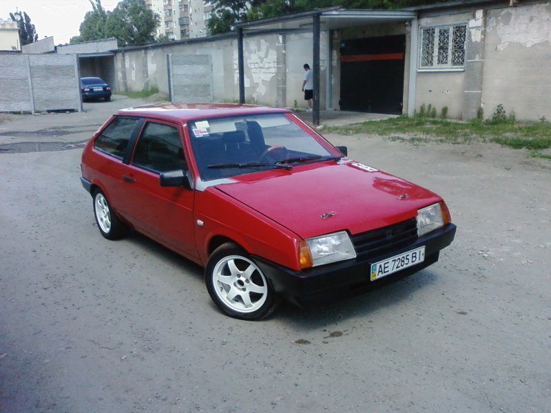 Lada 2108 красный
