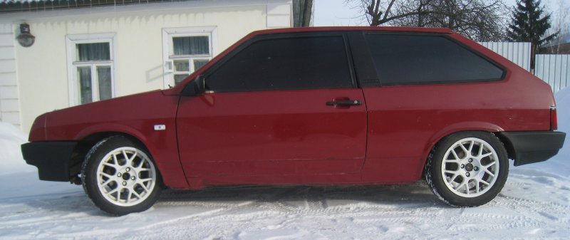 ВАЗ 2108 красная