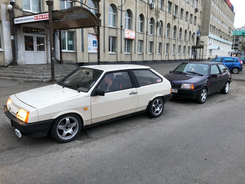 ВАЗ 2108 белая r17