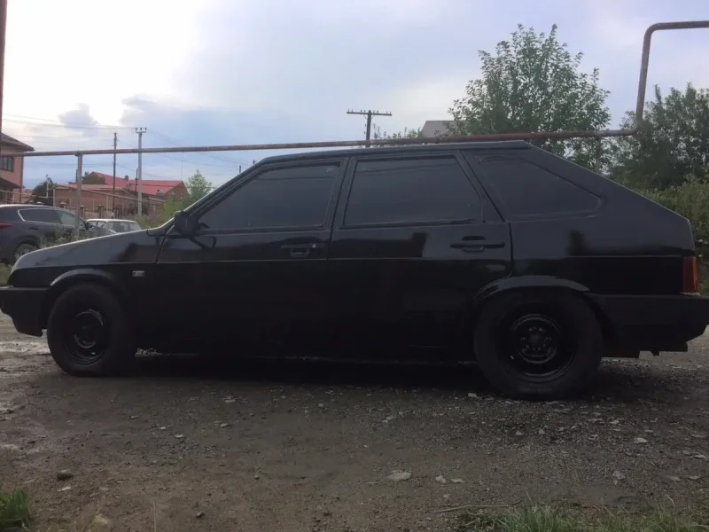 ВАЗ 2109 черная тонированная