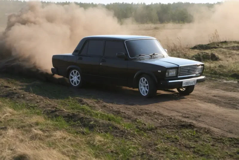 ВАЗ 2106 черная