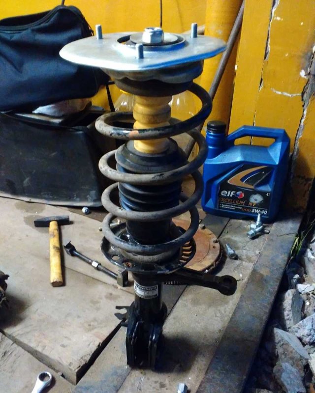 Поперечина передний подвески ВАЗ 2110