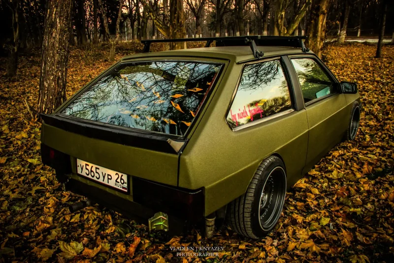 2114 Цвет милитари