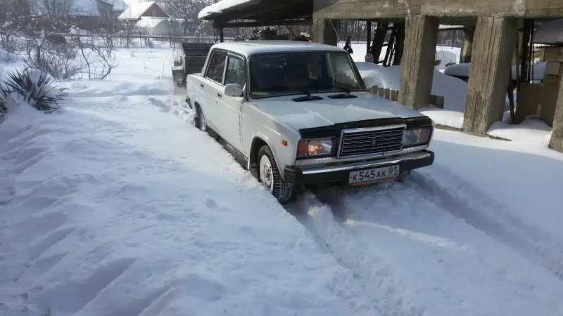Жигули ВАЗ 2107 зима