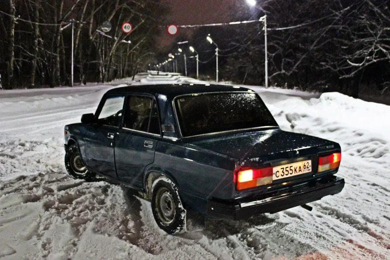 Жигули ВАЗ 2107 зимой