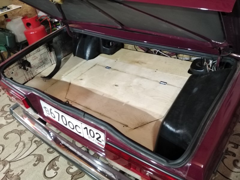 Фальшпол в ВАЗ 2107 под усилители