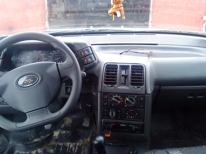 ВАЗ 2110 2002 салон