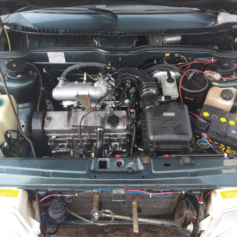 Подкапотное пространство Лада 2114