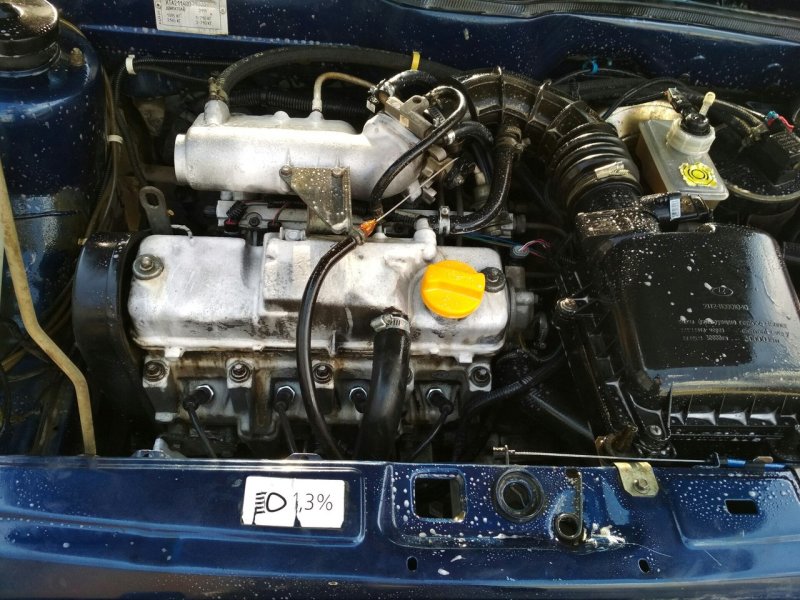 ВАЗ 2114 под капотом