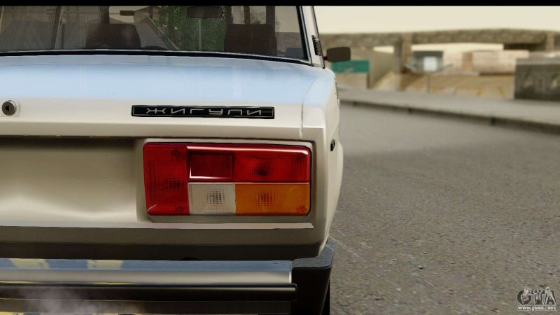 Лада 2105 сзади