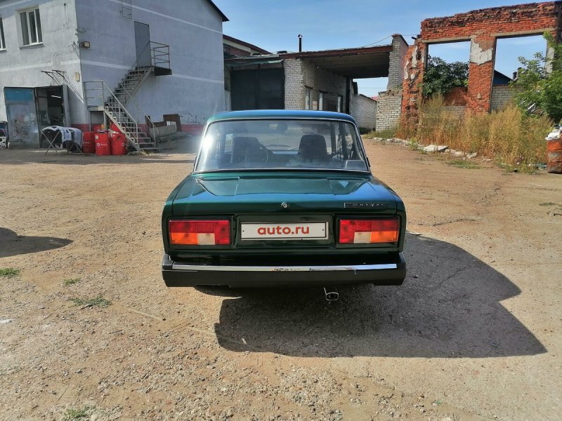 Задний квадратный номер ВАЗ 2105