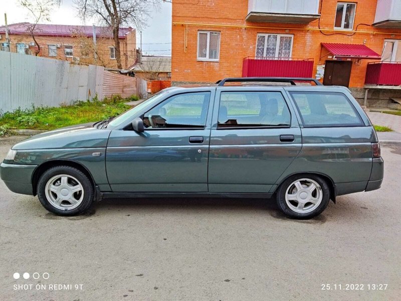 Лада 2111 цвет Сочи