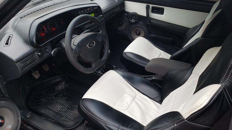 Белый салон ВАЗ 2113