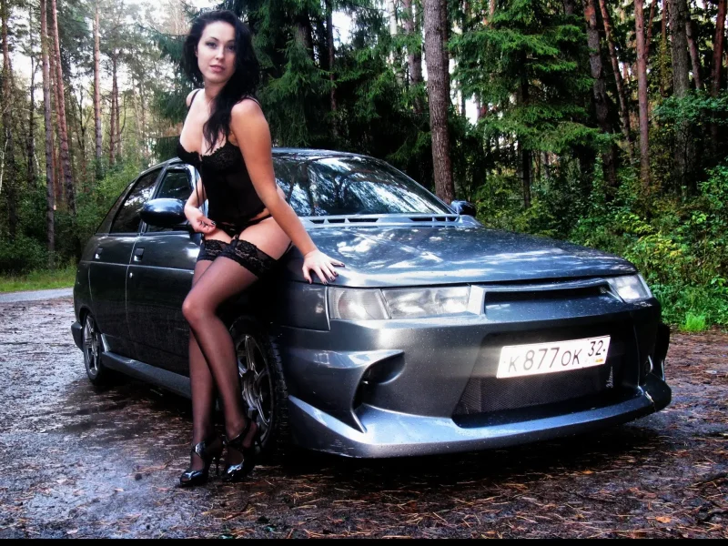 Девушки и автомобили ВАЗ