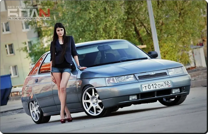 2112 С девушкой