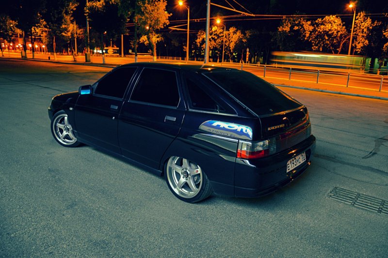 ВАЗ 2112 черная тонированная