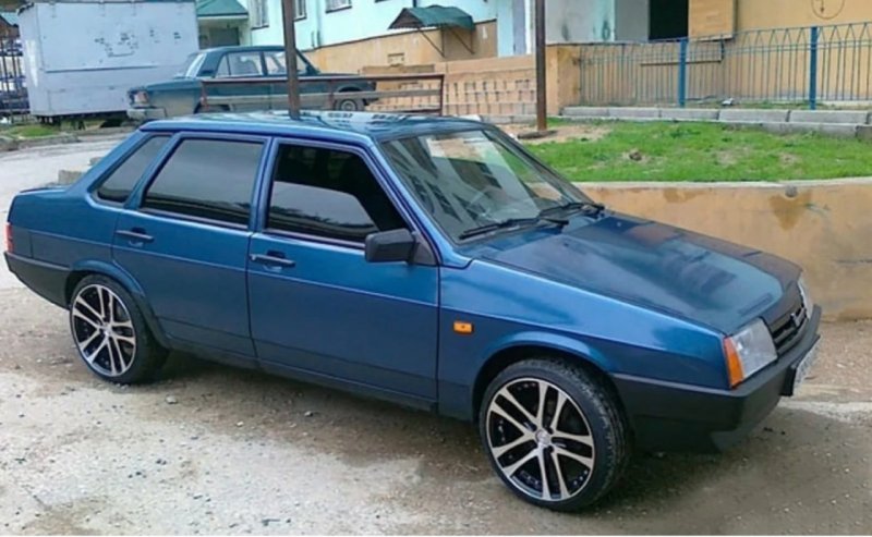 Тюнинговая ВАЗ 21099