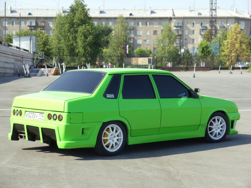 Тюнингованный ВАЗ 21099