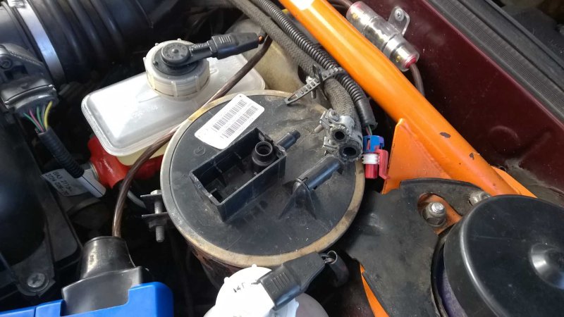 Клапан адсорбера ВАЗ 2114