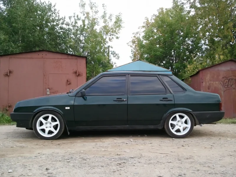 ВАЗ 21099 черная -90