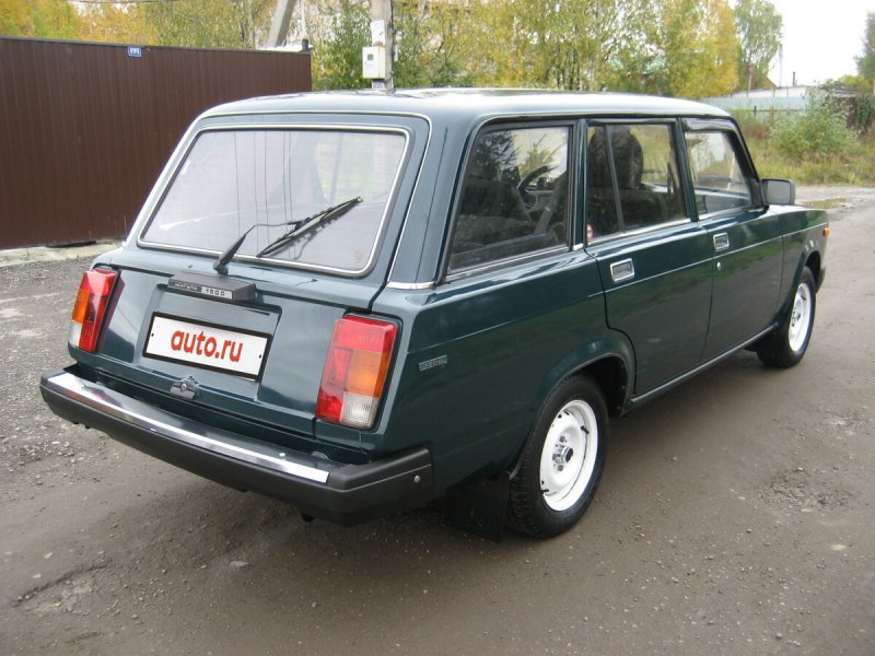 ВАЗ 2104 зеленый авокадо