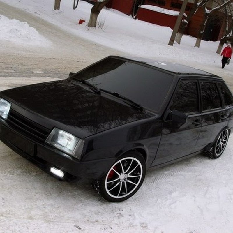 ВАЗ 2109 черная тонированная