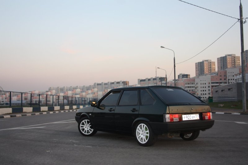 ВАЗ 2109 черная