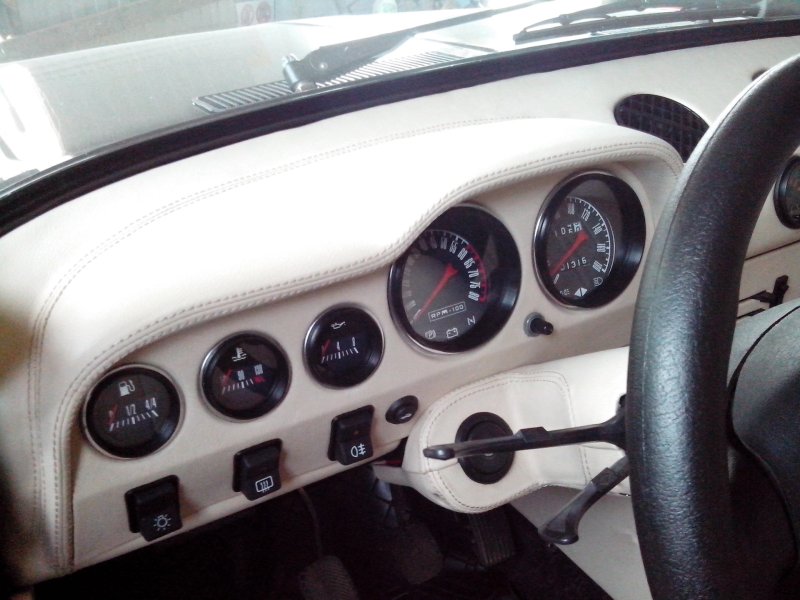 Приборная ВАЗ 2106