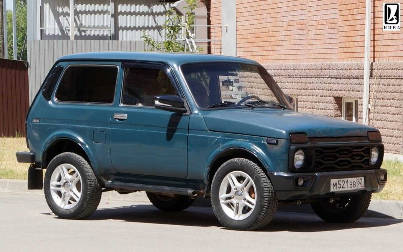 Нива 21214 синяя