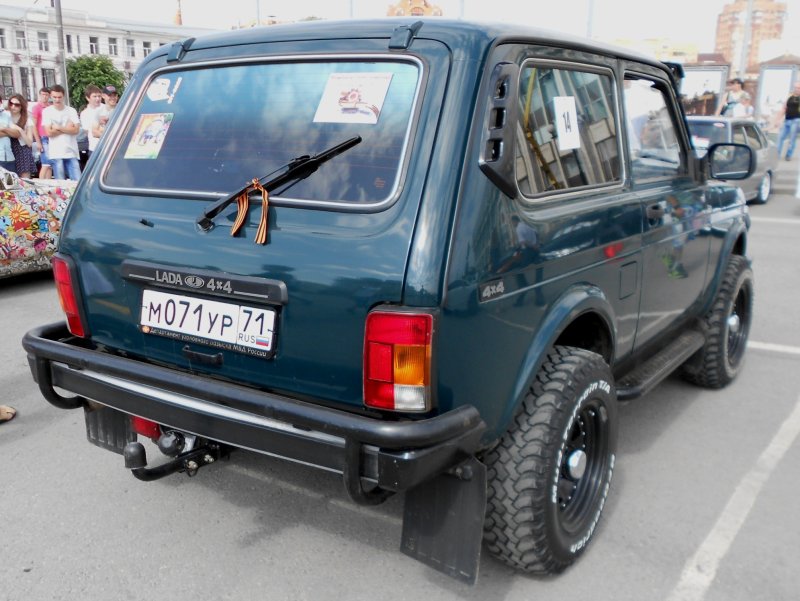 ВАЗ 21214 Нива белые
