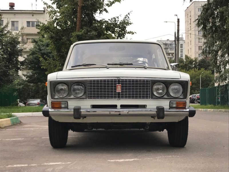 ВАЗ 2106 спереди