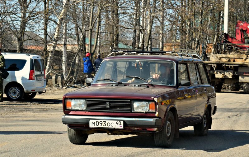 Лада 2104 серебристая