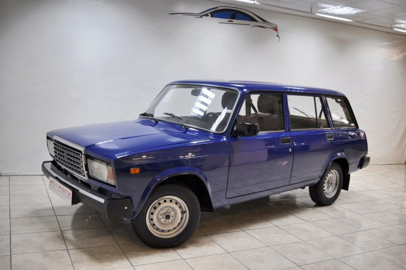 ВАЗ-2104 легковой автомобиль новая