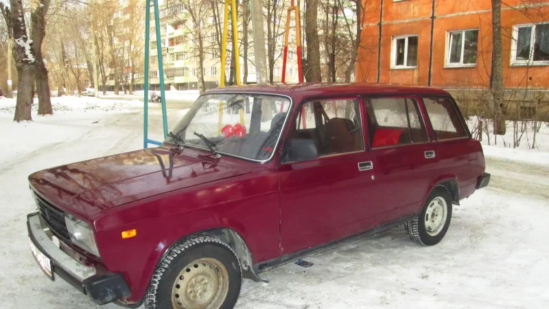 ВАЗ 2112 бордовая