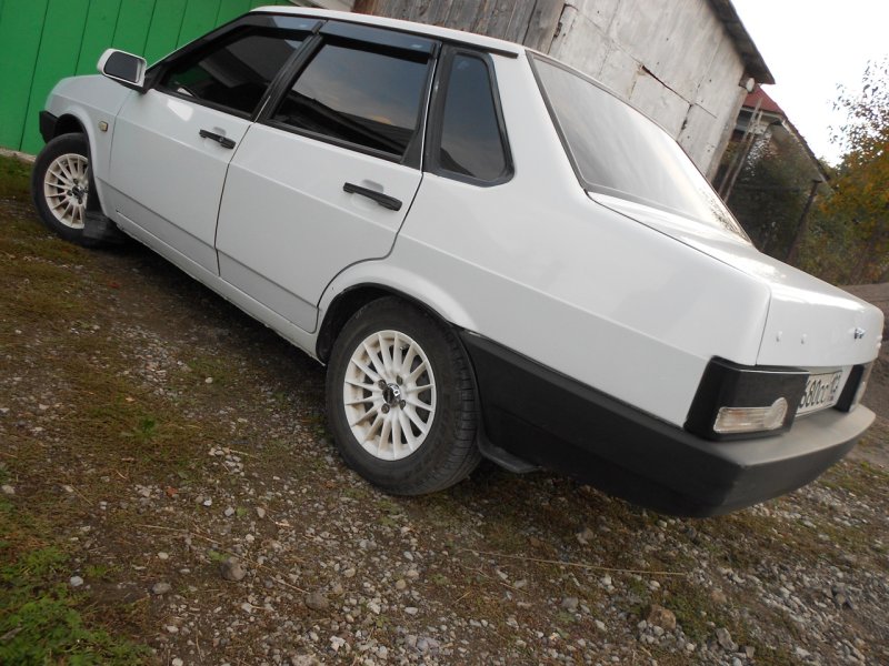 ВАЗ 99 белая
