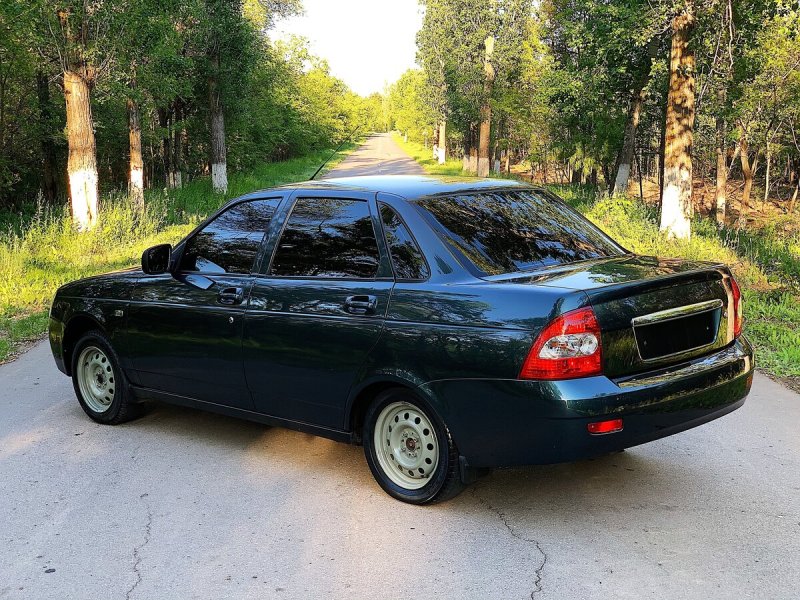 Lada 217030