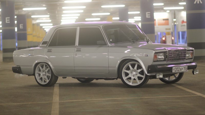 ВАЗ 2107 на 21 колесах