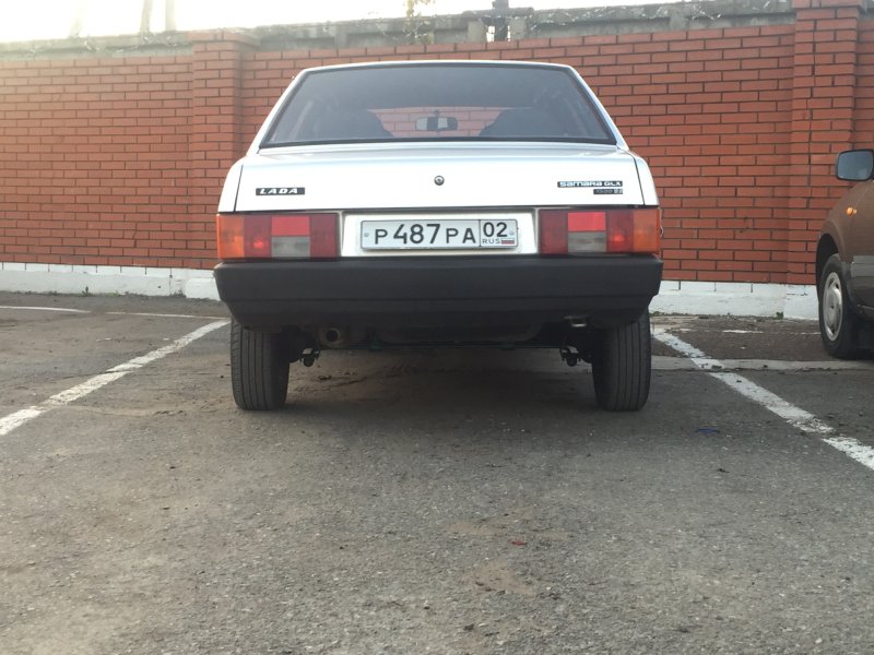 ВАЗ 21099 сзади
