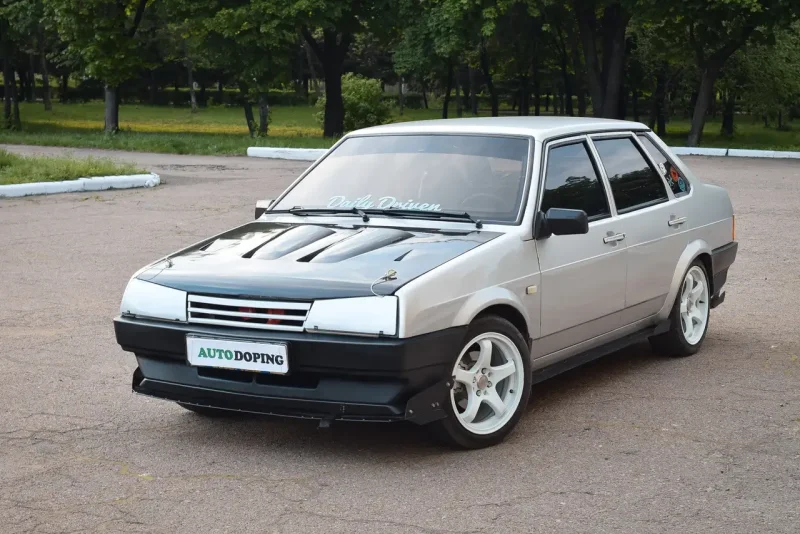 ВАЗ 21099 тюнингованная