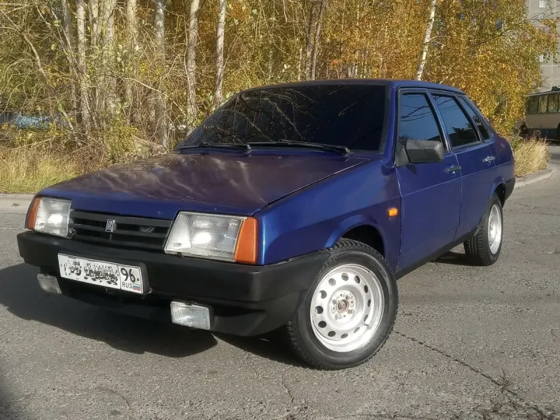Лада седан 21099