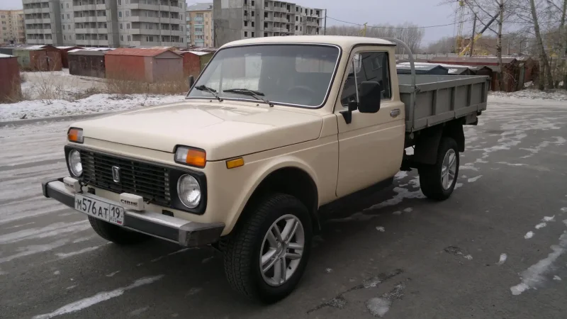 Нива пикап ФВК-2302 "Бизон"