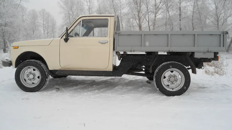 Нива пикап ФВК-2302 "Бизон"